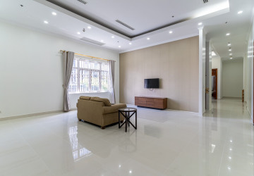 4 Bedroom Serviced Apartment For Rent - BKK1, Phnom Penh thumbnail