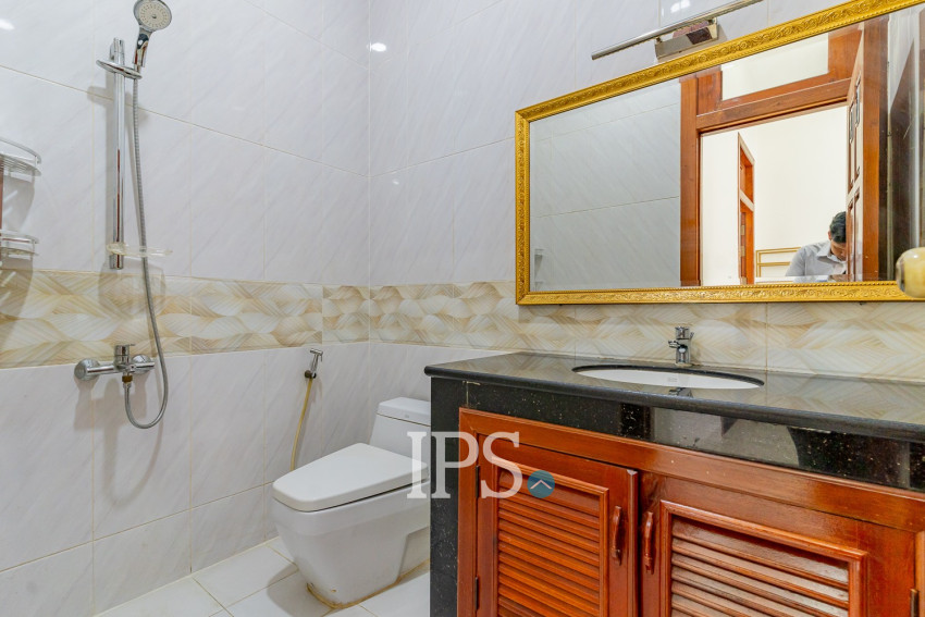 8 Bedroom Serviced Apartment For Rent - BKK1, Phnom Penh