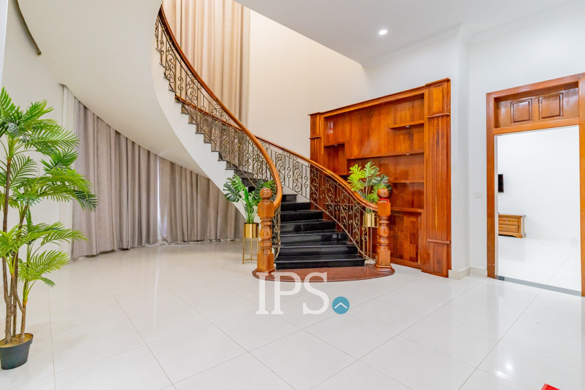 8 Bedroom Serviced Apartment For Rent - BKK1, Phnom Penh