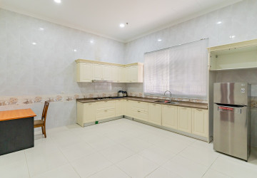 8 Bedroom Serviced Apartment For Rent - BKK1, Phnom Penh thumbnail