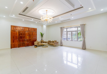 8 Bedroom Serviced Apartment For Rent - BKK1, Phnom Penh thumbnail