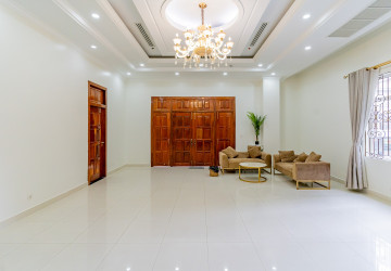 8 Bedroom Serviced Apartment For Rent - BKK1, Phnom Penh thumbnail