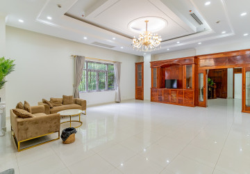 8 Bedroom Serviced Apartment For Rent - BKK1, Phnom Penh thumbnail