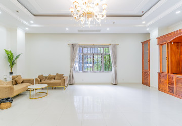 8 Bedroom Serviced Apartment For Rent - BKK1, Phnom Penh thumbnail