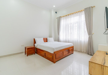 8 Bedroom Serviced Apartment For Rent - BKK1, Phnom Penh thumbnail