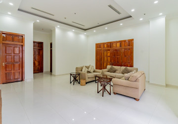 8 Bedroom Serviced Apartment For Rent - BKK1, Phnom Penh thumbnail