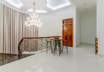 8 Bedroom Serviced Apartment For Rent - BKK1, Phnom Penh thumbnail
