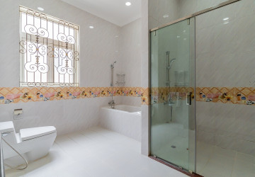 8 Bedroom Serviced Apartment For Rent - BKK1, Phnom Penh thumbnail