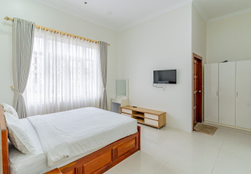 8 Bedroom Serviced Apartment For Rent - BKK1, Phnom Penh thumbnail