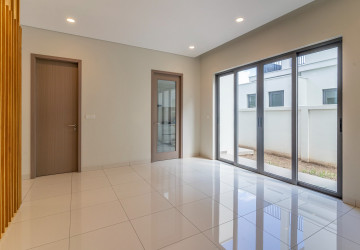 4 Bedroom Villa Odom Corner For Sale - Borey Chankiri, Preaek Kampues, Phnom Penh thumbnail