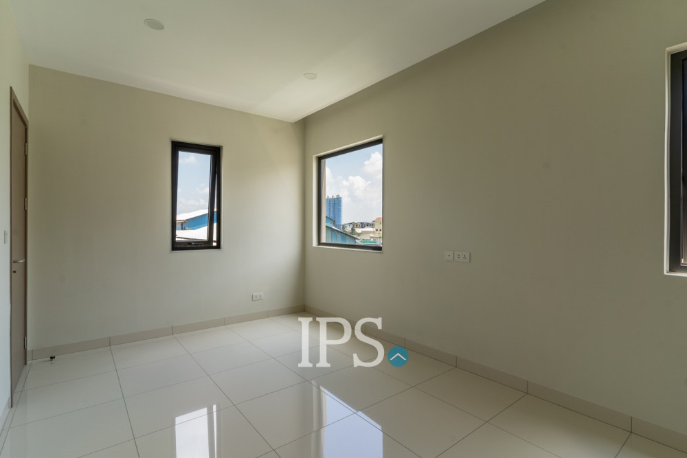 4 Bedroom Twin Villa For Sale - Borey Chankiri, Preaek Kampues, Phnom Penh - Image 11