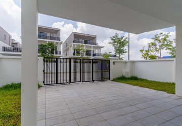 4 Bedroom Twin Villa For Sale - Borey Chankiri, Preaek Kampues, Phnom Penh thumbnail