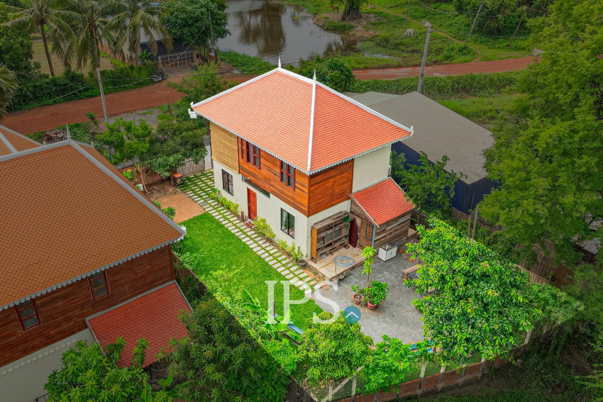 3 Bedroom Wooden House For Rent - Sangkat Siem Reap, Siem Reap