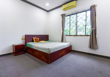 16 Bedroom Commercial Building For Rent - Sala Kamreuk, Siem Reap thumbnail