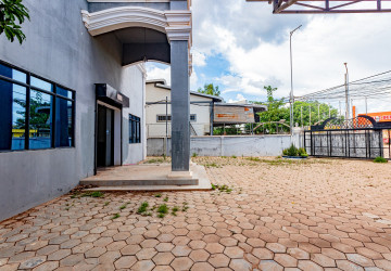 16 Bedroom Commercial Building For Rent - Sala Kamreuk, Siem Reap thumbnail