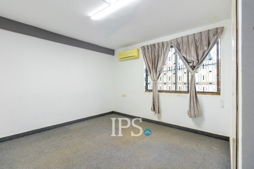 16 Bedroom Commercial Building For Rent - Sala Kamreuk, Siem Reap