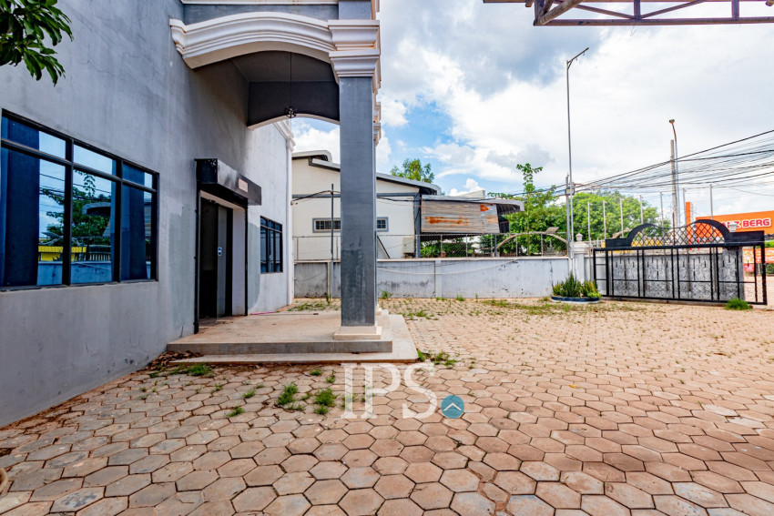 16 Bedroom Commercial Building For Rent - Sala Kamreuk, Siem Reap