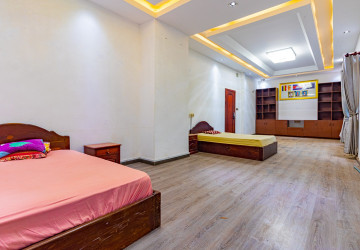 16 Bedroom Commercial Building For Rent - Sala Kamreuk, Siem Reap thumbnail