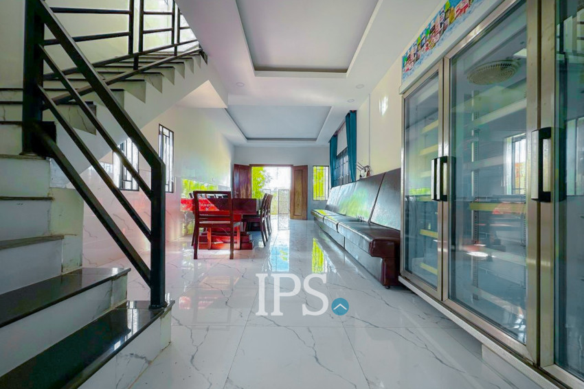4 Bedroom House For Rent - Svay Dangkum, Siem Reap