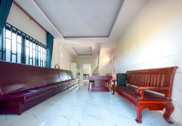4 Bedroom House For Rent - Svay Dangkum, Siem Reap thumbnail