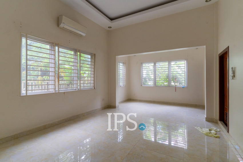 5 Bedroom Villa For Rent - Chroy Changvar, Phnom Penh