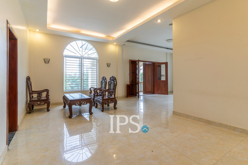 5 Bedroom Villa For Rent - Chroy Changvar, Phnom Penh