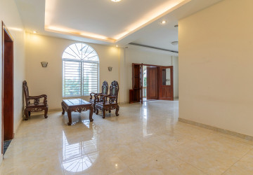 5 Bedroom Villa For Rent - Chroy Changvar, Phnom Penh thumbnail