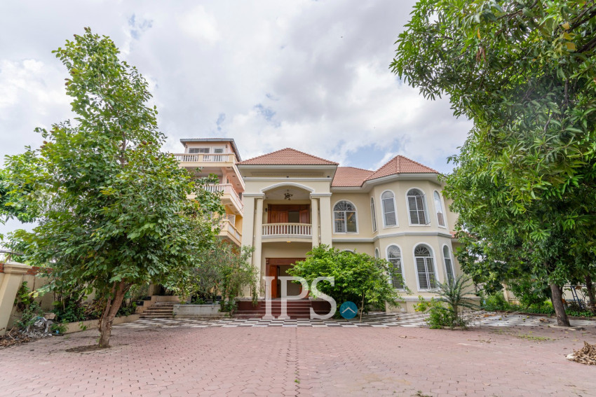 5 Bedroom Villa For Rent - Chroy Changvar, Phnom Penh