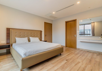 1 Bedroom Serviced Apartment For Rent - BKK1, Phnom Penh thumbnail