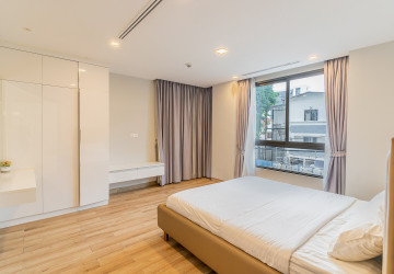 1 Bedroom Serviced Apartment For Rent - BKK1, Phnom Penh thumbnail