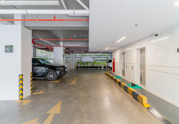 1 Bedroom Serviced Apartment For Rent - BKK1, Phnom Penh thumbnail