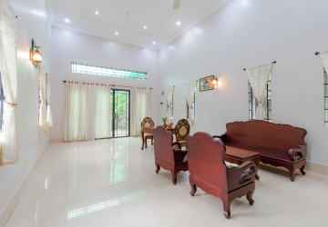 3 Bedroom House For Rent- Sala Kamreuk, Siem Reap thumbnail