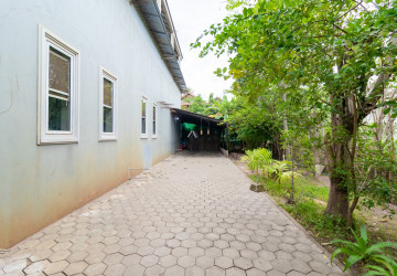 3 Bedroom House For Rent- Sala Kamreuk, Siem Reap thumbnail