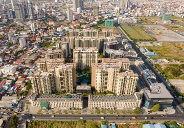 8th Floor 3 Bedroom Condo For Sale - One Park, Srah Chork, Phnom Penh thumbnail