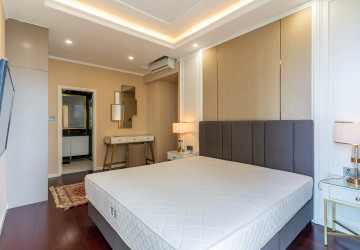 8th Floor 3 Bedroom Condo For Sale - One Park, Srah Chork, Phnom Penh thumbnail