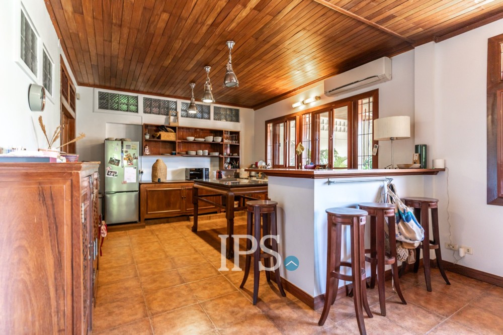 Renovated 4 Bedroom Penthouse Apartment For Sale - Chey Chumneah, National Museum, Phnom Penh - Image 8