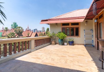 Renovated 4 Bedroom Penthouse Apartment For Sale - Chey Chumneah, National Museum, Phnom Penh thumbnail