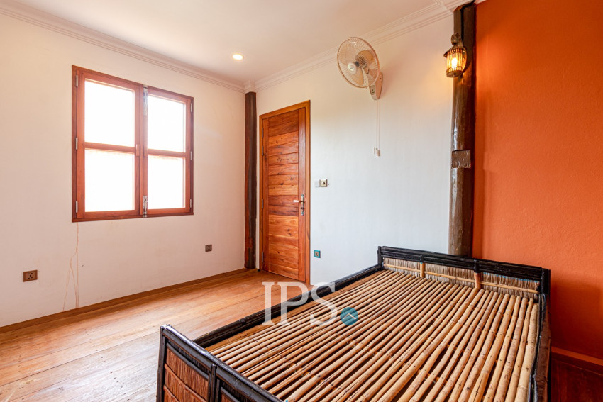 3 Bedroom Wooden House For Sale - Sangkat Siem Reap, Siem Reap