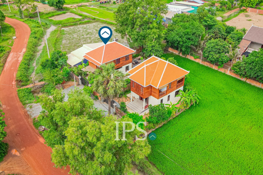 3 Bedroom Wooden House For Sale - Sangkat Siem Reap, Siem Reap