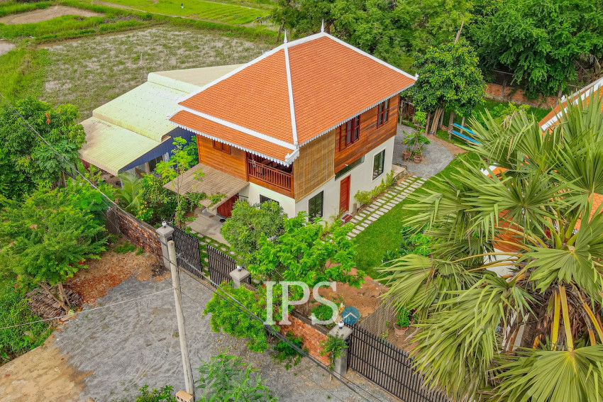 3 Bedroom Wooden House For Sale - Sangkat Siem Reap, Siem Reap