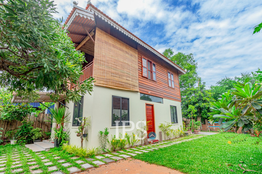 3 Bedroom Wooden House For Sale - Sangkat Siem Reap, Siem Reap