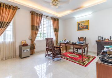 6 Bedroom Villa For Rent - Borey Grand Chroy Changvar, Chroy Changvar, Phnom Penh thumbnail