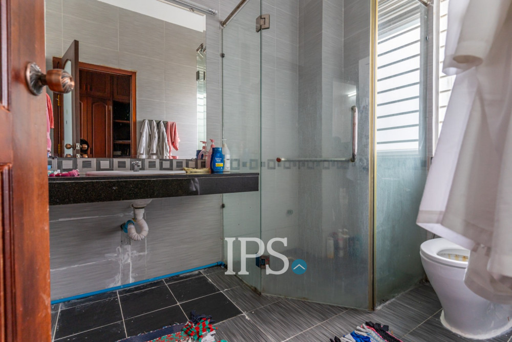 6 Bedroom Villa For Rent - Borey Grand Chroy Changvar, Chroy Changvar, Phnom Penh - Image 20