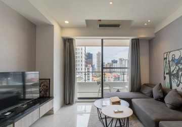 1 Bedroom Serviced Apartment For Rent - BKK1, Phnom Penh thumbnail