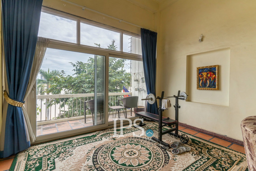 Renovated 1 Bedroom Apartment For Rent - Phsar Kandal 1, Phnom Penh