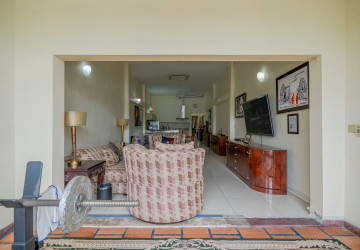 Renovated 1 Bedroom Apartment For Rent - Phsar Kandal 1, Phnom Penh thumbnail