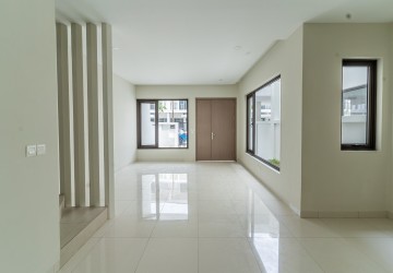 3 Bedroom Villa Plus Touch For Sale - Borey Chankiri, Preak Kam Paus, Phnom Penh thumbnail