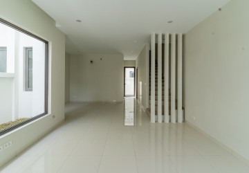 3 Bedroom Villa Plus Touch For Sale - Borey Chankiri, Preak Kam Paus, Phnom Penh thumbnail