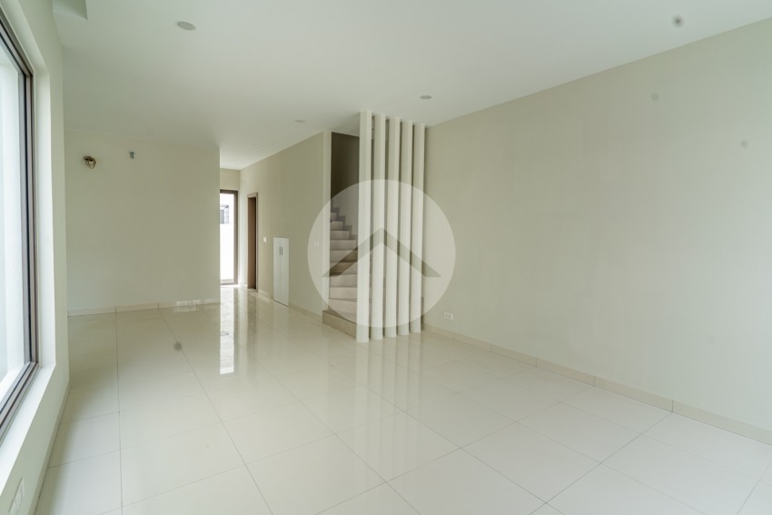 3 Bedroom Villa Plus Touch For Sale - Borey Chankiri, Preak Kam Paus, Phnom Penh