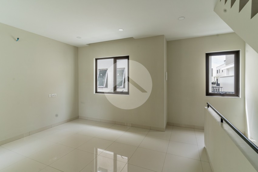 3 Bedroom Villa Plus Touch For Sale - Borey Chankiri, Preak Kam Paus, Phnom Penh